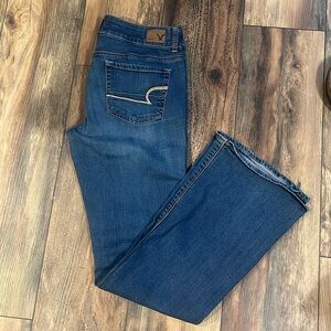 American Eagle Outfitters, low rise, size 8, flare jeans